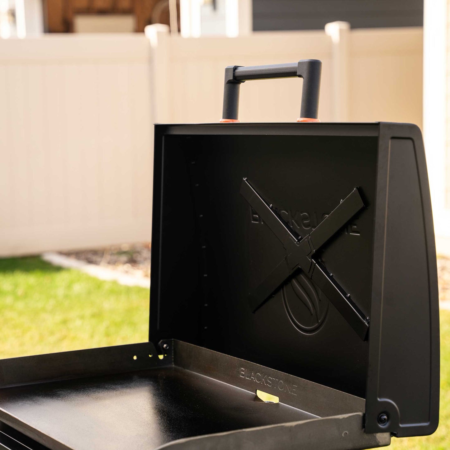 Blackstone 28" Omnivore Griddle with Hood