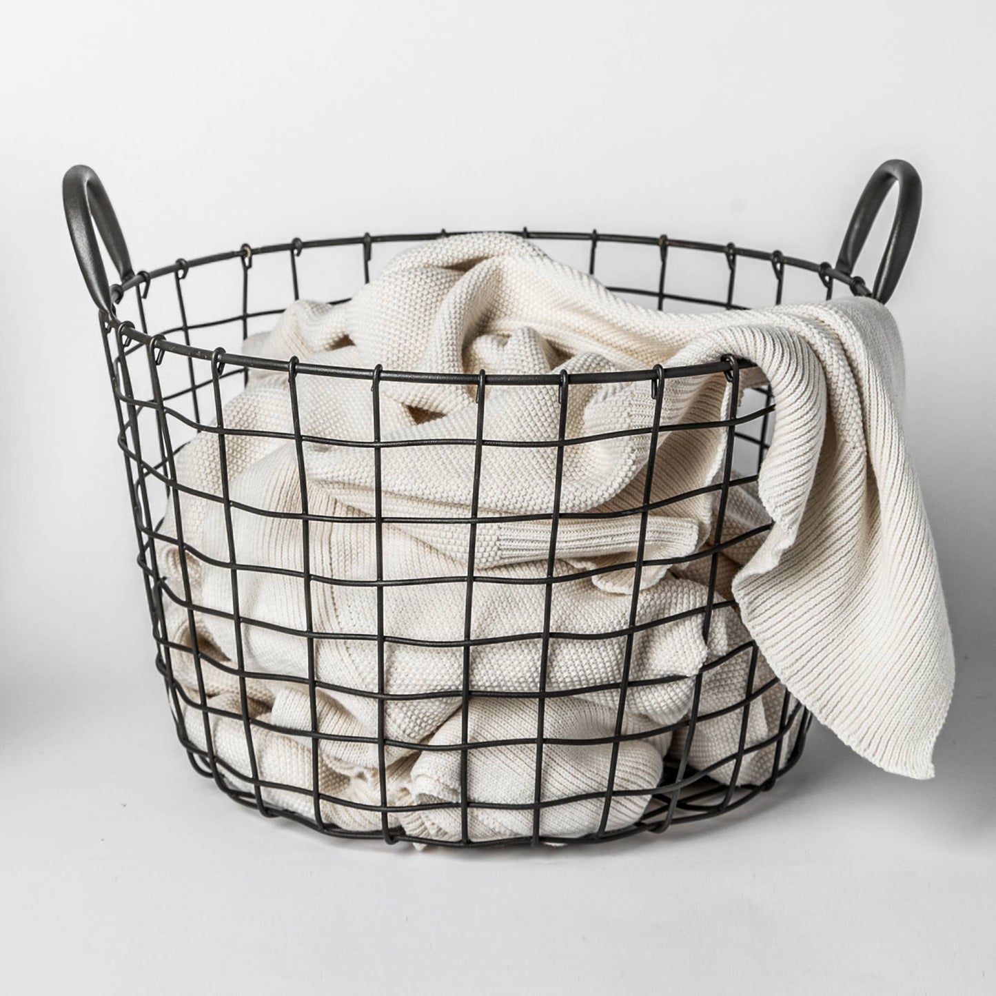 Round Iron Basket with handles