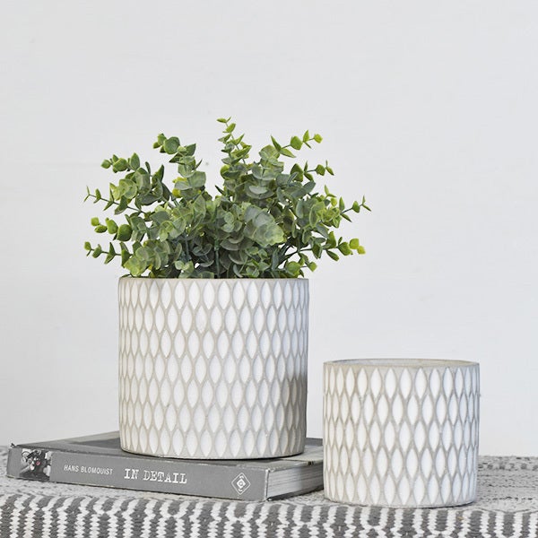 Set of 2 Grey/White Grate Pattern Pots